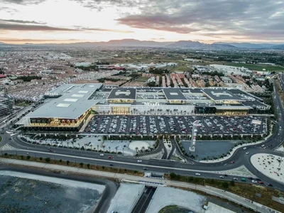 Готовый бизнес Новый торговый центр в Испании 